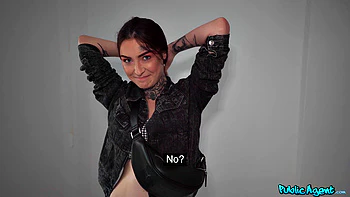 Hot Cleaner Fucks Rich Boss