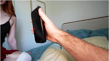 Petite Step-sis Cant Stop Taking Nude Photos - Scarlet Skies