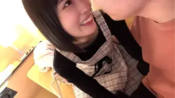 現役清楚アイドルがハメ撮りSEX。オタクからチェキを貢いでもらうことを交換条件にしているものの、自分から腰を振る姿はただヤりたくて仕方がない淫乱痴女。美肌で貧乳のただひたすらに顔面がかわいい地下アイドル。https://www.xvideos.red/video66437833/ sex