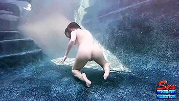 Josi Valentine Underwater Erotic Solo