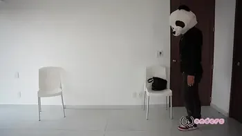 Me pide la amiga tetona de mi novia que le haga fotos y me la follo duro