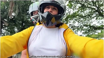 Picking Up Didi Customer Without Bra!