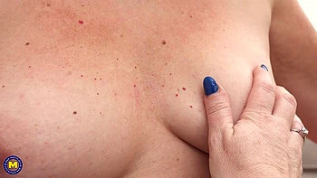 Curvy British GILF Cassandra Loves Fingering Her Mature Pussy