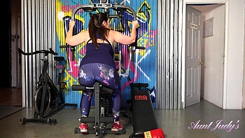 Josephine Masturbates at the Gym