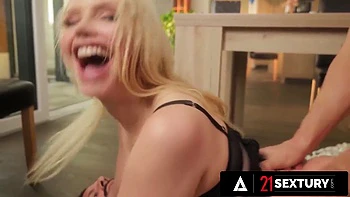 Gorgeous Vivian Lola Release The Steam With Some Intense Anal Sex And Dp!