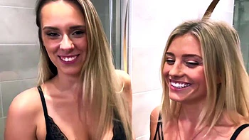 Up for a threesome, Chipie is in her element! - Jacquie et Michel TV