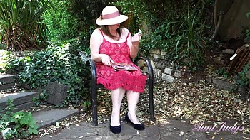 Rachel Outdoor Masturbation