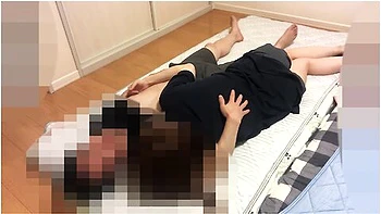 A Real Flirting Video Of An Amateur Couple. Handjob, Blowjob, And Finally Face Sitting Cunnilingus