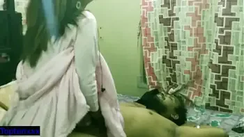 Indian hot model viral sex with boyfriend with clear dirty talking!!