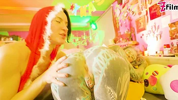 Happy Xmas with Anuskatzz, Flora, & Lily