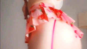 Cute blonde amateur webcam teen masturbating