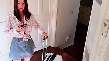 Businesswoman Kleo Kain Successful Meeting