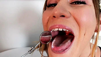 Amateur brunette teen lesbians in bath