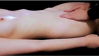 The Massage Ther Started Masturbating The Wet Pussy And Brought Her To Orgasm