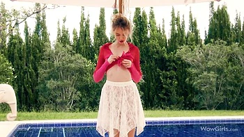 Good solo masturbation with a long-legged girlfriend Kira Kyox