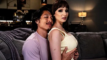 Hard sideways pose fuck with a slutty busty brunette Lexi Luna