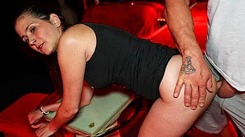 Club casting fuck in the cowgirl pose with a hot Gralie Wonder