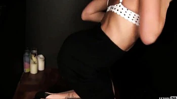 An awesome hottie Sheena Shaw knows how to suck a long wiener