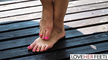 Love Her Feet featuring Yanick Shaft and Isabella De Laa's feet sex dirt