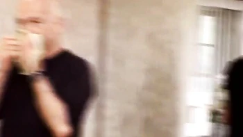 Sophisticated GF's handjob smut