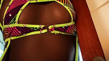 Glorious tomato - 18-25 trailer - BLACK DESIRE