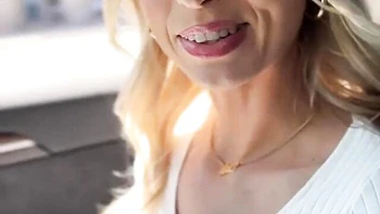 Mr Lucky Life - chick clip