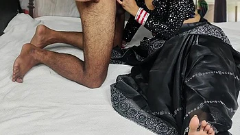 Indian Desi Bhabhi Fucked Black Saree By Her Boyfrind Homemade In Hindi Audio Xxx