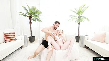 Tiny4K - blonde trailer