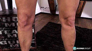 Mature short-haired blonde Molly Maracas knows how to have fun