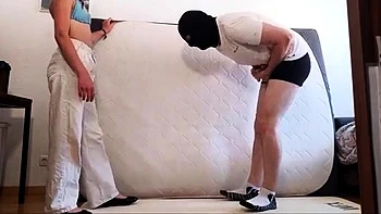 German Balls Busted - Harte Tritte Von Ihr In Eier