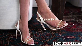 Tireless Linzee Ryder - boss movie - Love Her Feet
