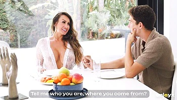 Enjoyx - latina trailer