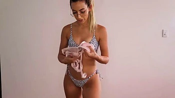 Bikinis: Amateur, Blonde  Bongacams Porn