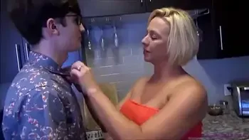 La Mama Brianna Beach con el hijo...