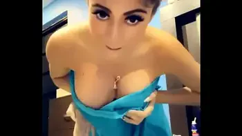 pierde apuesta y se muestra desnuda para sus seguidores