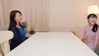 娘が不在中、娘の彼氏に中出しされ発情した彼女の母親　桃井しずか