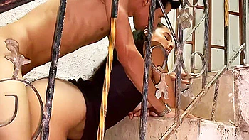 I Pay The Painter With A Good Blowjob And Fuck