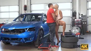 RIM4K. Mechanics busty wife comes to the garage and worships his ass