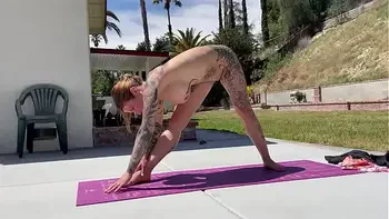 Real naked yoga with Felicity Feline
