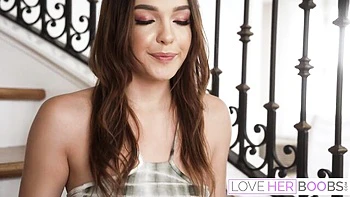 Isiah Maxwell's Busty Titjob and Blowjob Action