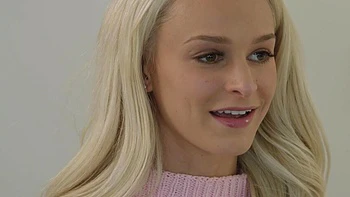 Skinny babes Emma Hix and Jean Val Jean fuck hardcore