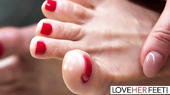 Dean Van Damme’s blonde foot goddess sucking cock