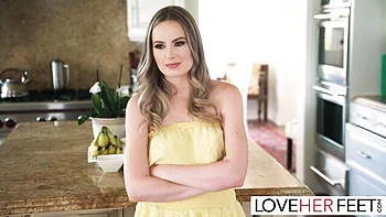 Alex Jones and Scarlett Sage worship sexy feet with footjob