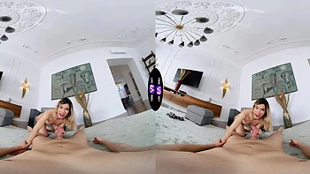 Cute teen finishes guy off riding in VR