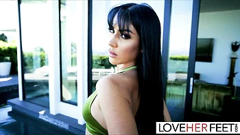 Queenie Sateen's Sexy Foot Worship JOI