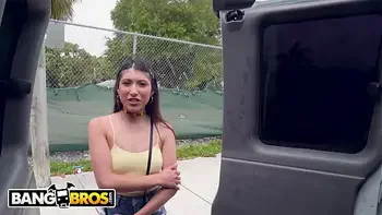 BANGBROS - Incredulous Director Can't Believe Tyler Steel Fucked Penelope Woods In The Ass