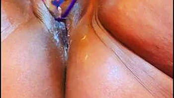 Ebony Milf Masturbates Hardcore Amateur Style