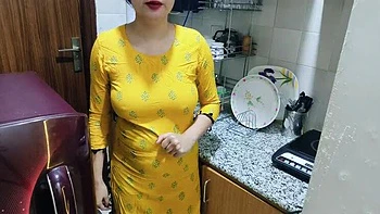 Horny Indian Step Mom Gets Fucked in Kitchen