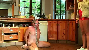 Dominatrix Mistress April - Slave Nanny