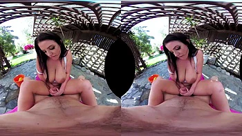 Big Tits Car Wash: Cowgirl Blowjob and Ass Ride